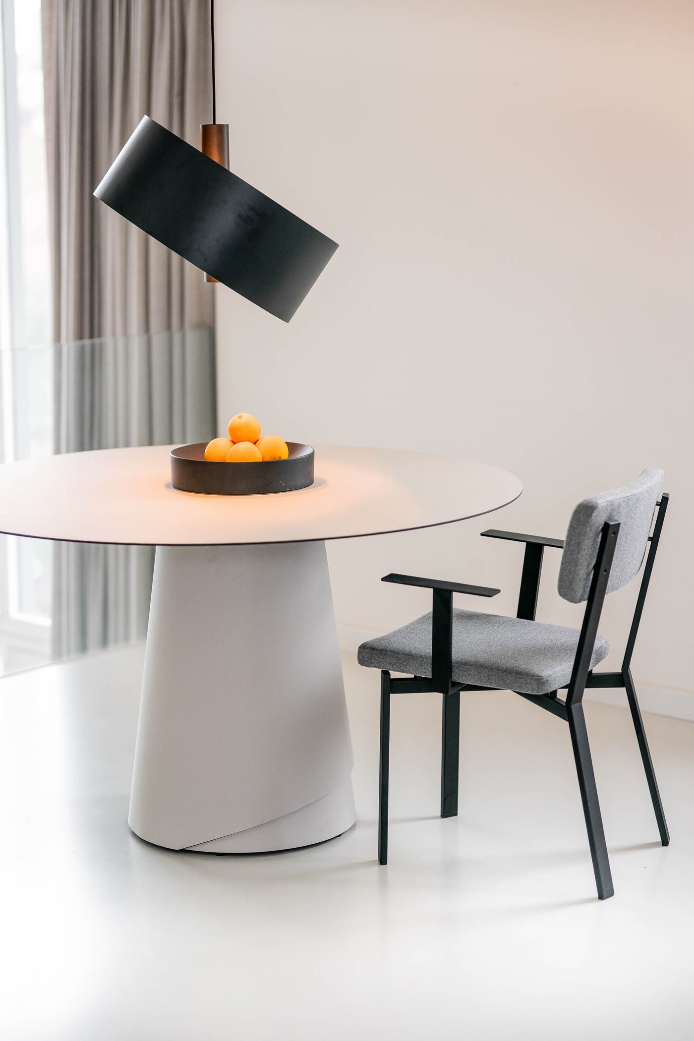 ign_re. Dine dining table
